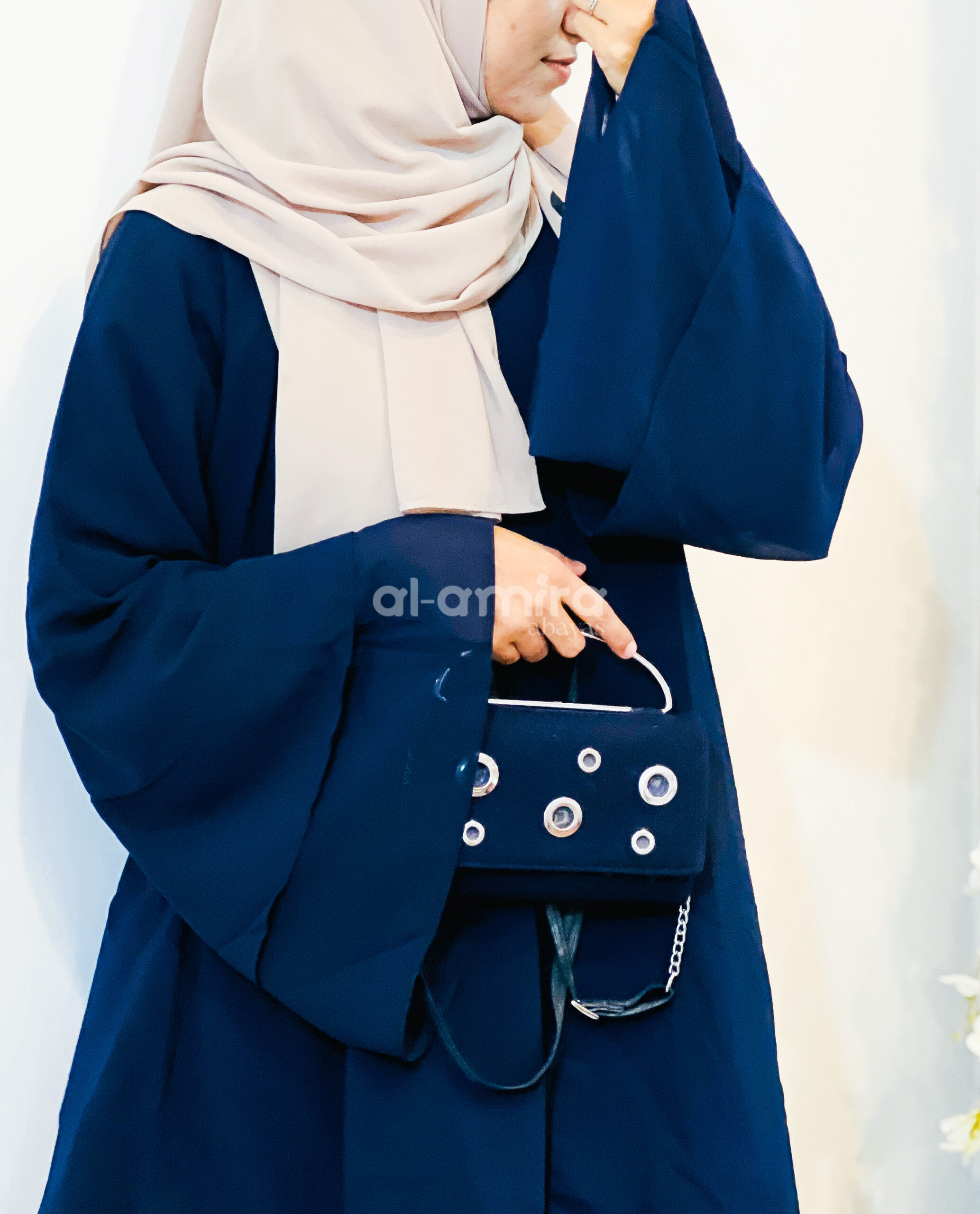 Elegant Layered Navy Blue Abaya - Image 4