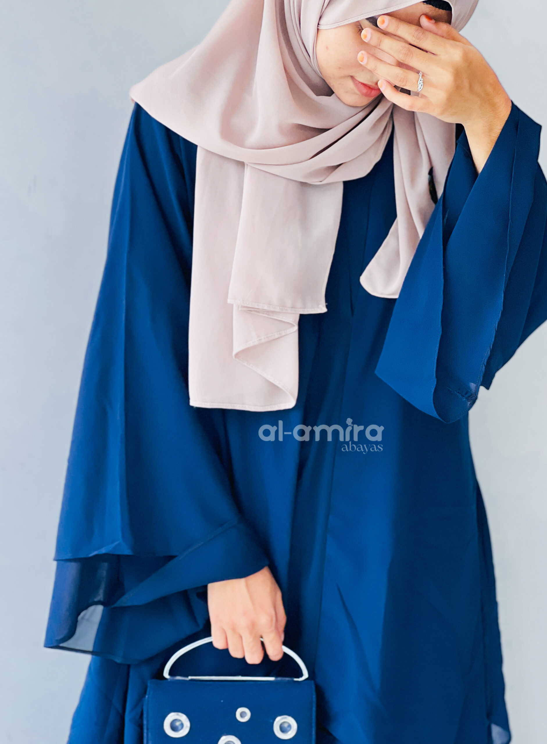 Elegant Layered Navy Blue Abaya - Image 2